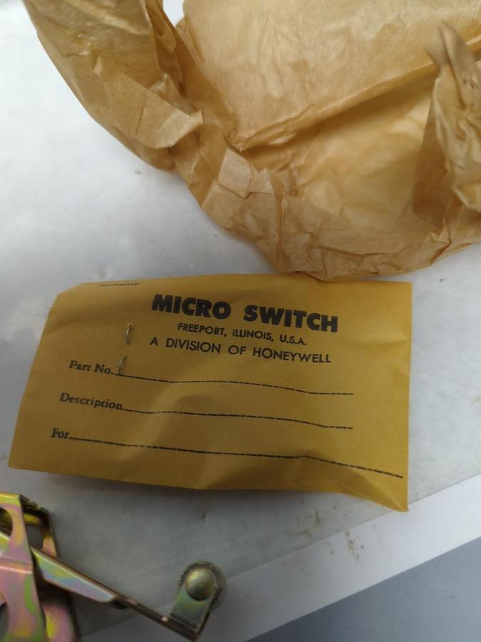 HONEYWELL,AD5721R,ROLLER SWITCH ACTUATOR NOS