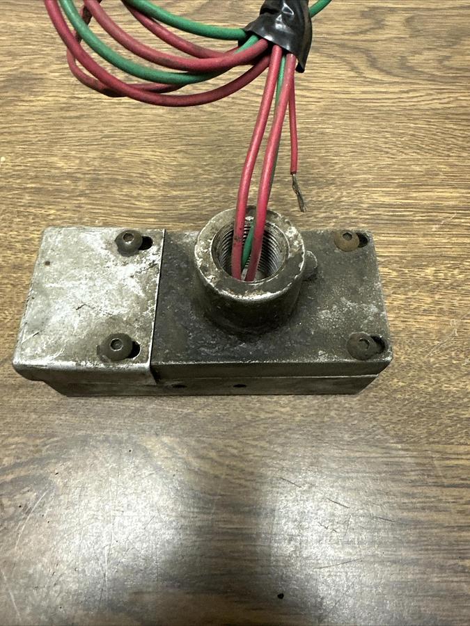 Used Manzel,456-060-009,Lube Line Alert