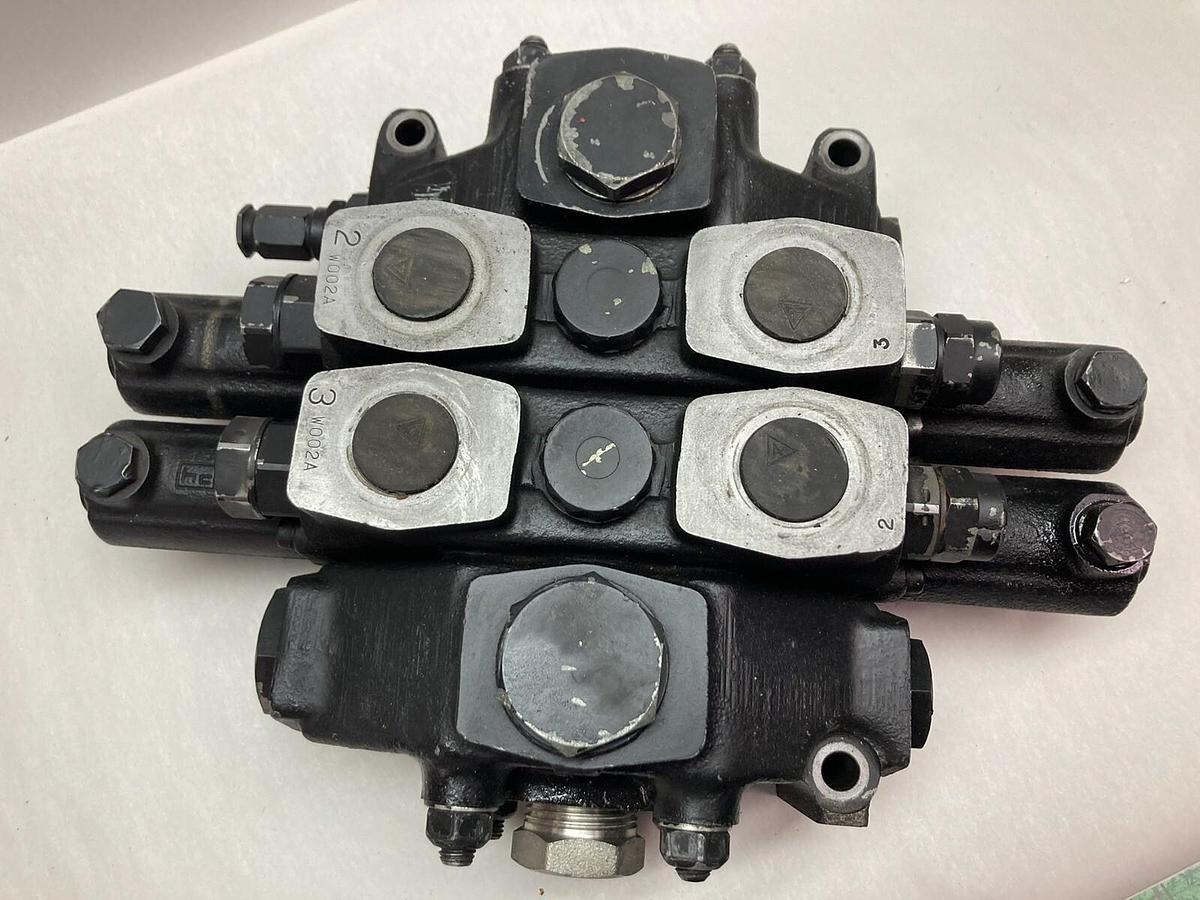 Used Cross,000900720 29143,Hydraulic Valve Assembly