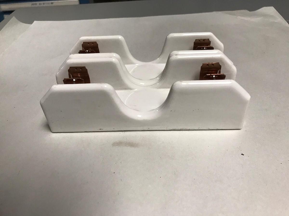 Cooper bussmann,2611,Fuseholders lot of 2