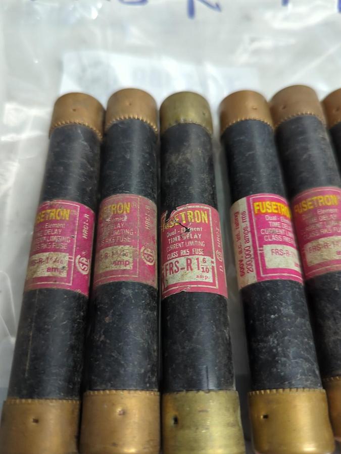 Used COOPER BUSSMANN,FRS-R-1-6/10,FUSETRON 1-6/10 AMP FUSE LOT OF 7 PRE-OWNED