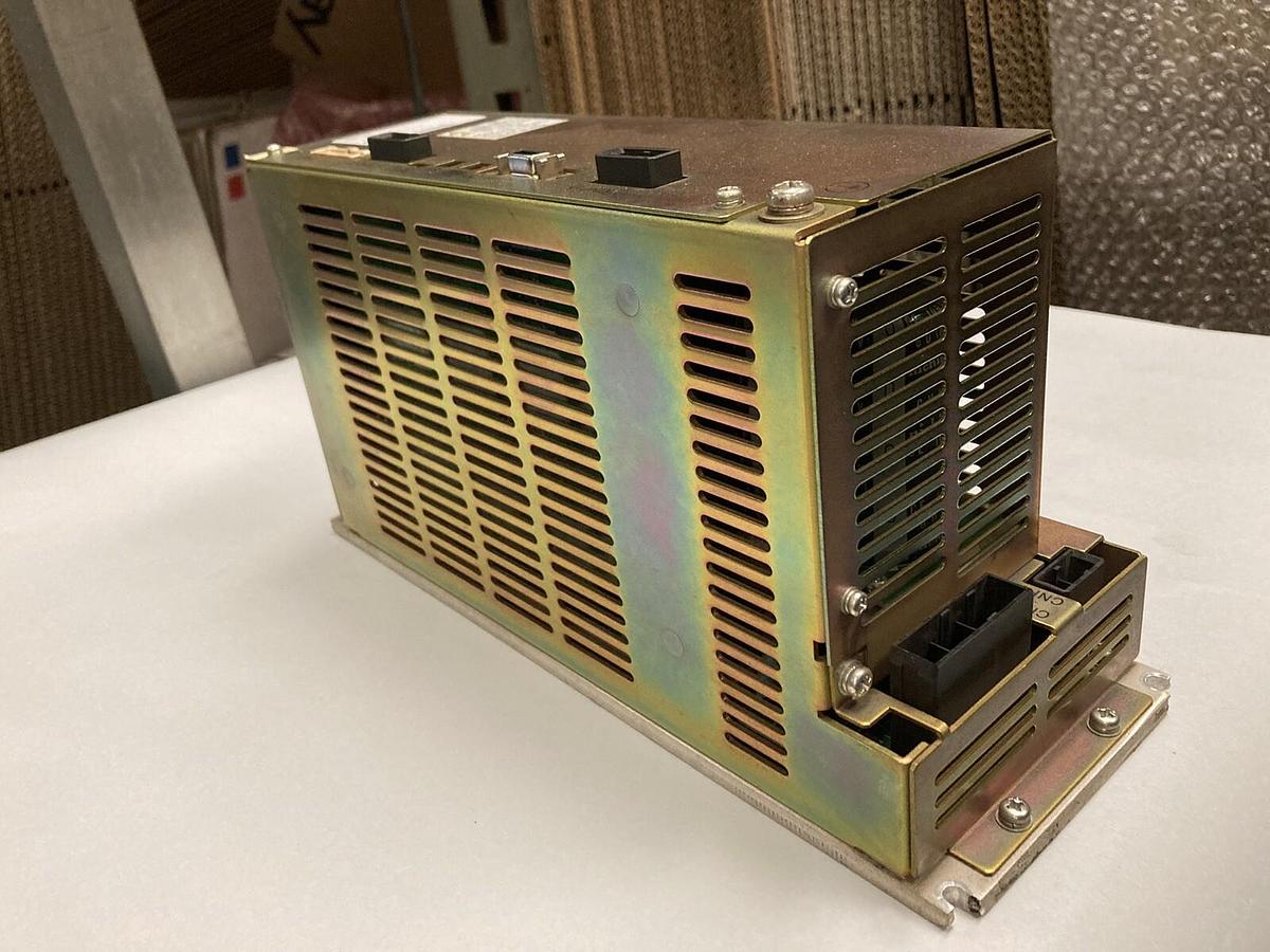 Used Yaskawa Electric,SGDR-C0A040A01B,Servopack Converter