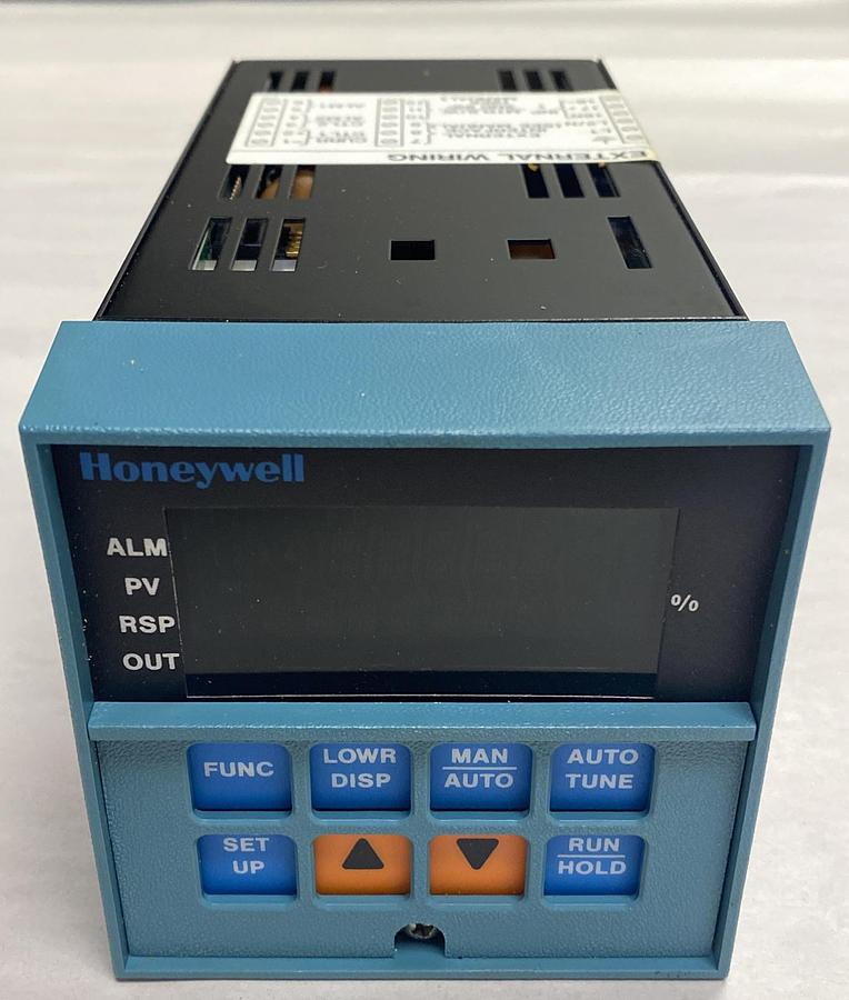 Honeywell,51-51-25-07,Temperature Controller Model DC3003-0-21A-1-00-0111 New