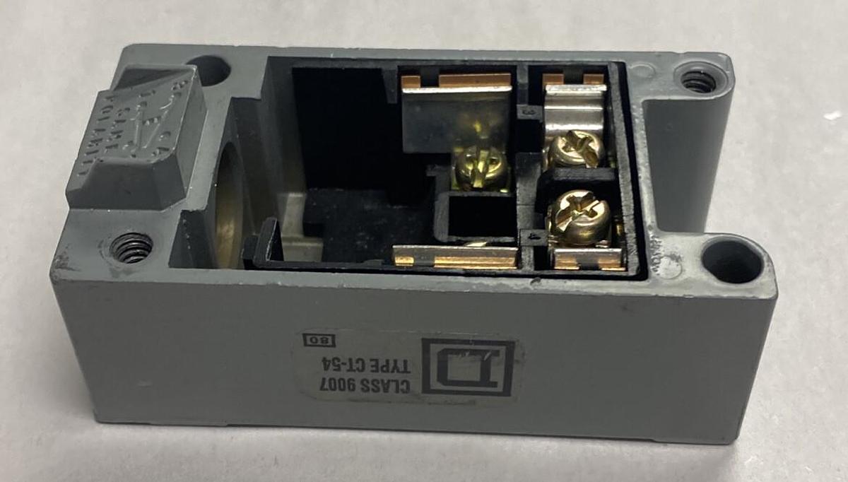 SQUARE D,9007CT54,LIMIT SWITCH RECEPTACLE NOS