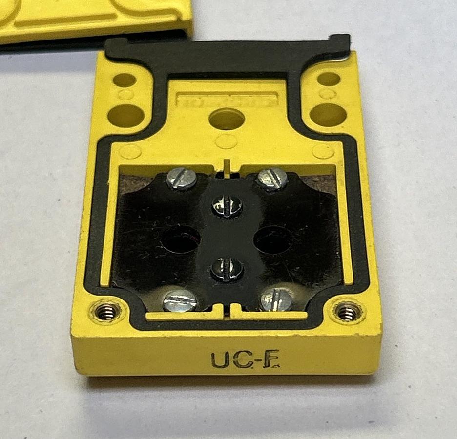 Used BANNER,UC-F,MULTI-BEAM UPPER COVER LOT OF 4