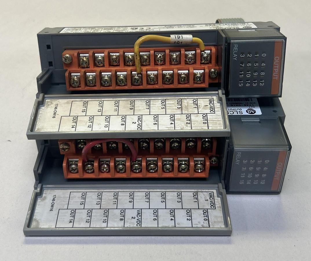Used ALLEN BRADLEY,1746-0W16,SLC500 OUTPUT MODULE LOT OF 2