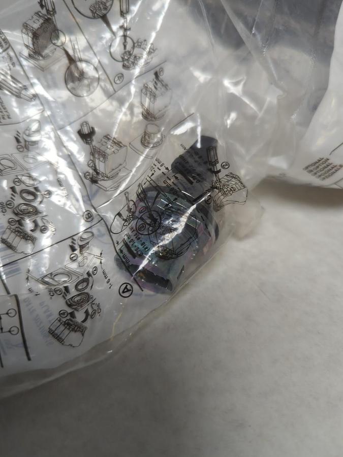 SPRECHER+SCHUH,D7MSM32,SERIES A SELOCTOR SWITCH LOT OF 4 NEW