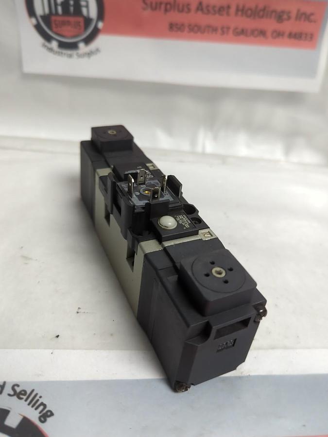 Used SMC,VS7-6-FG-D-3N,SOLENOID VALVE DC24V PRE-OWNED