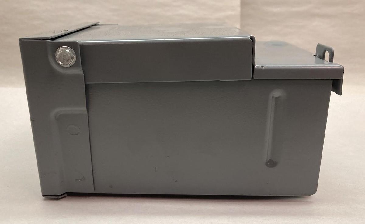 Square D,QO200TR,Non-Fusible Enclose Molded Case Switch 60A 240VAC