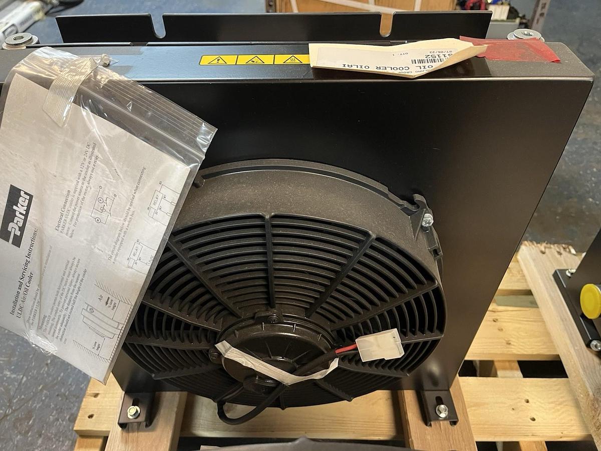 PARKER,ULDC-016-A-000SW,HYDRAULIC OIL COOLER 12VDC FAN