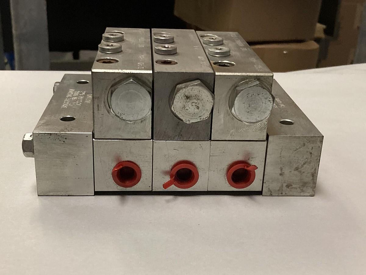 Used Graco,MXP-025S MXP-125T MXP-025S,Divider Valve 3000 Max PSI