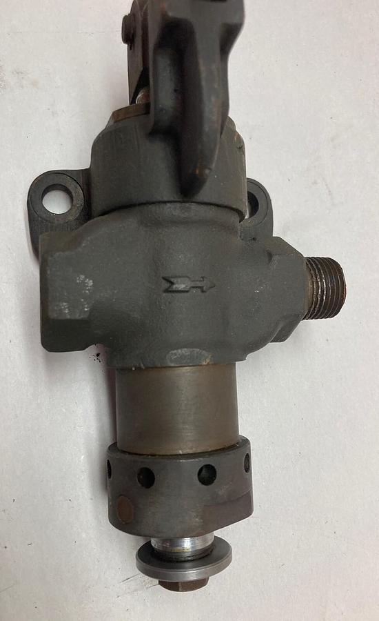 Used Schrader Bellows,M158-413-43,3-Way 2-Position Manual Valve