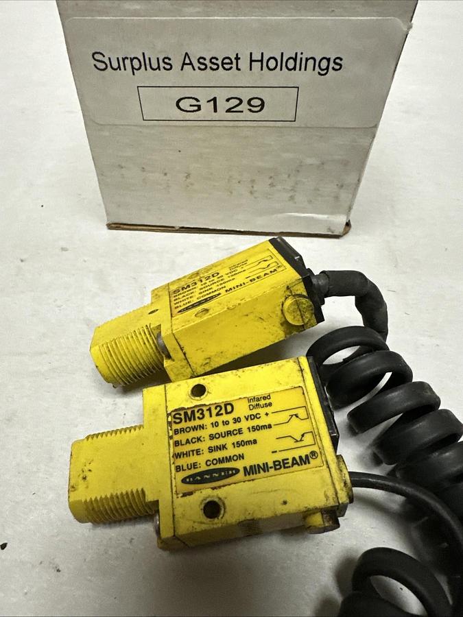 Used Banner,SM312D,Mini-Beam Sensor LOT of 2