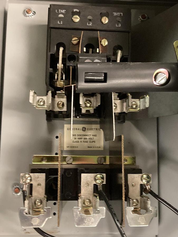 General Electric,CR308C2042RAASAA,SIZE 1 COMBINATION STARTER 300-LINE CONTROL