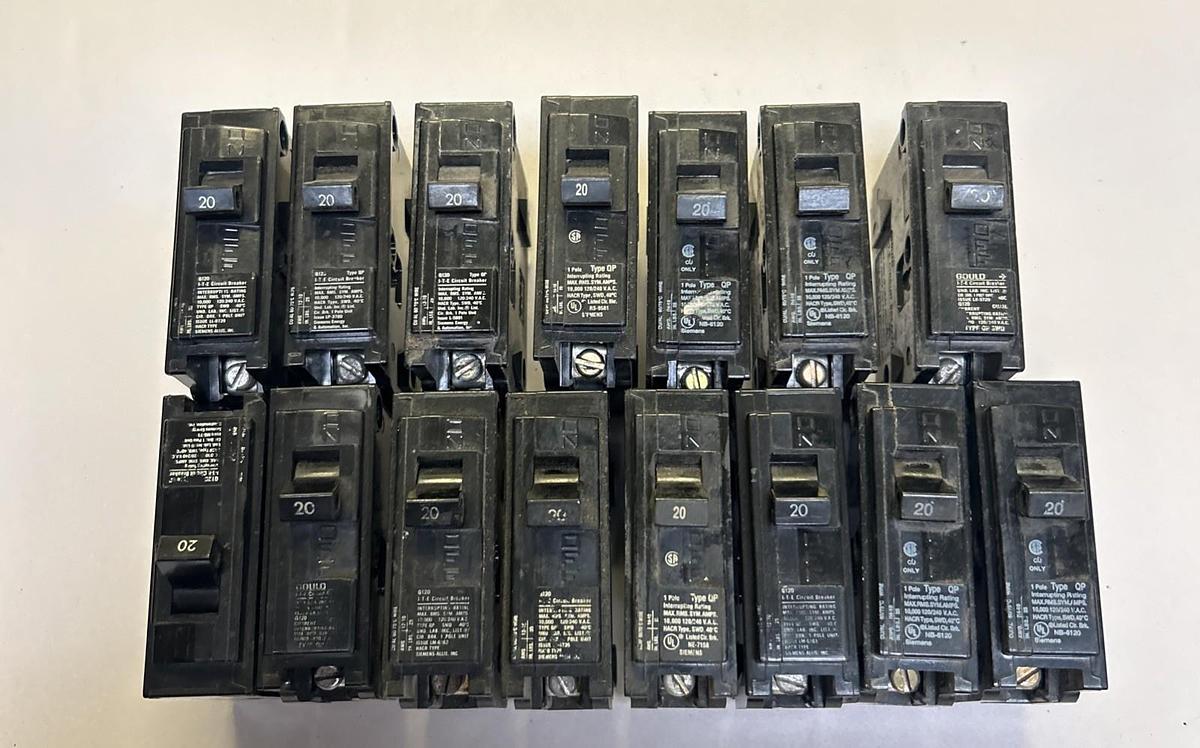 Used ITE,Q120,CIRCUIT BREAKER 20A 120/240V 1P LOT OF 15