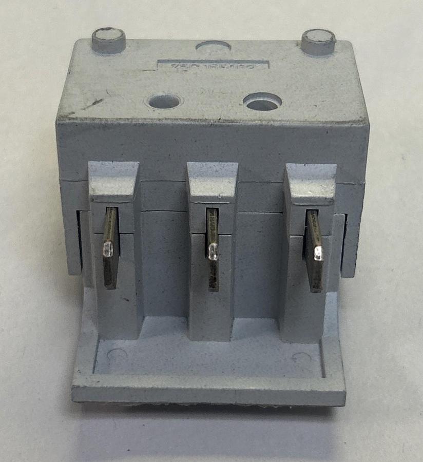 Used GENERAL ELECTRIC,75C155002,MALE TERMINAL BLOCK LOT OF 14
