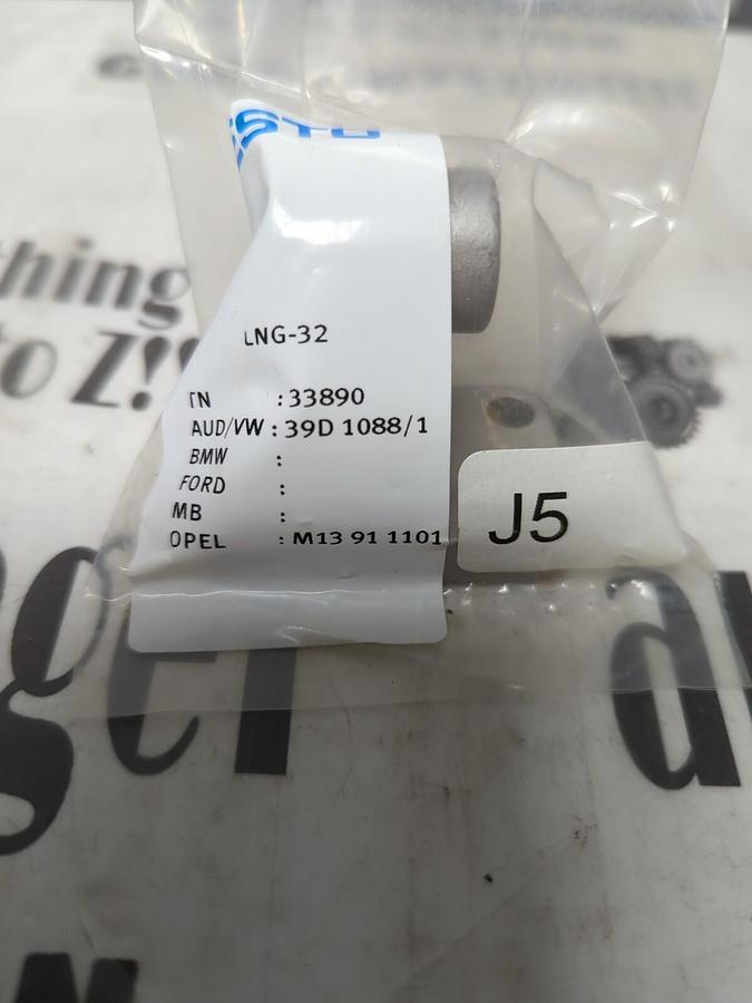 Used FESTO,LNG-32 33890,CLEVIS FOOT MOUNT NEW