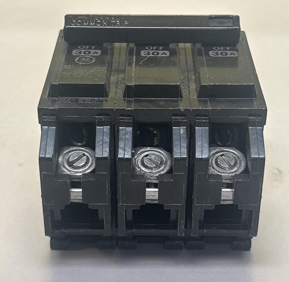 GENERAL ELECTRIC,THQL330,CIRCUIT BREAKER 30A 240V 3P NOS