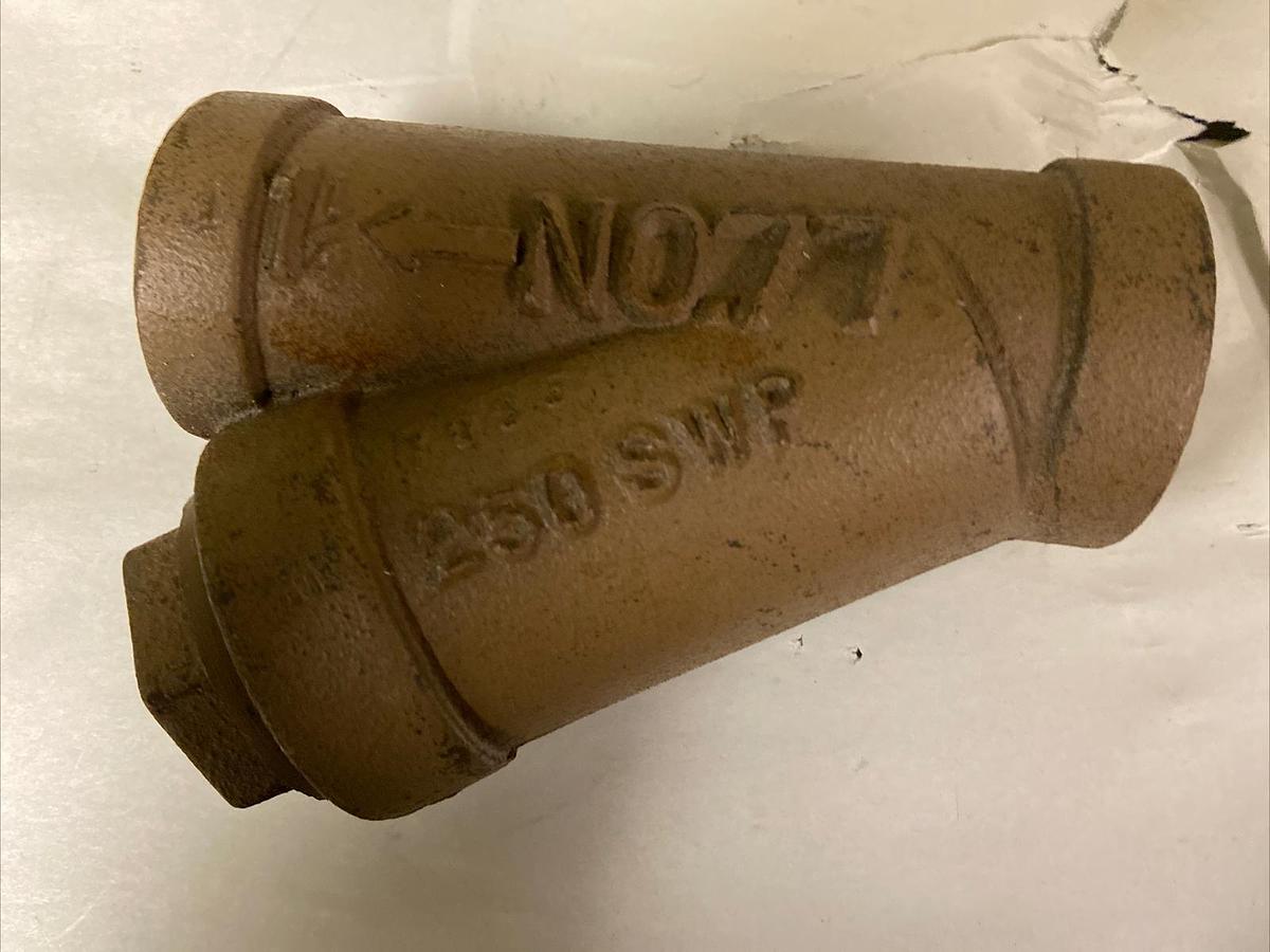 WATTS,NO. 77,Steam Stainer 1-1/4 INCH 250 SWP