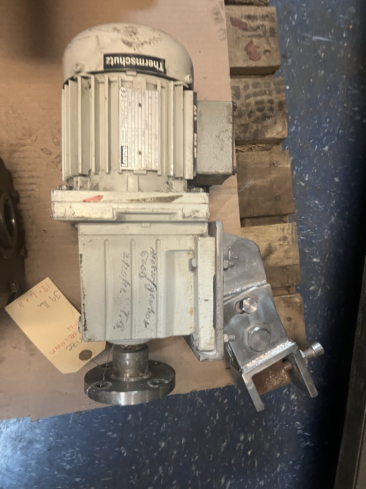 Used LENZE,EN60034,MOTOR W/ 4481 ASTEN GEARDRIVE WITH MIXER