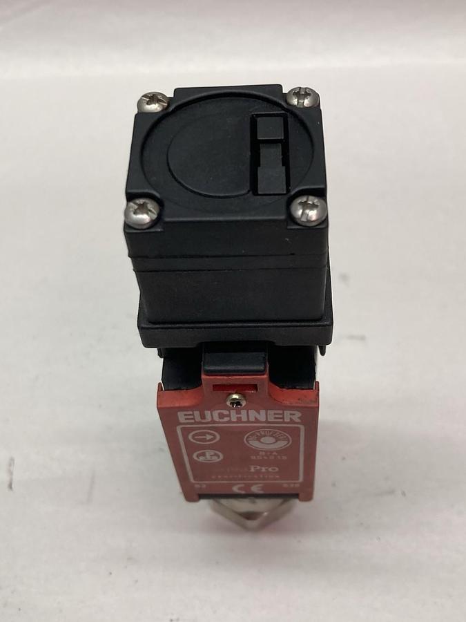 Used Euchner,NP1-638AS-M,Safety Switch Connector Limit Stop 230V 4A 24V