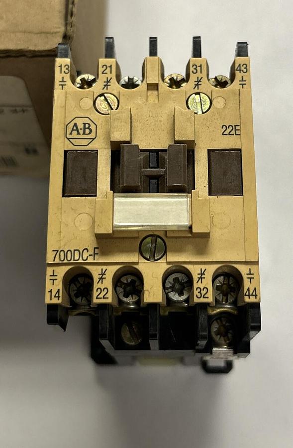 ALLEN BRADLEY,700DC-F220Z25,SER B CONTACTOR 250VDC NEW