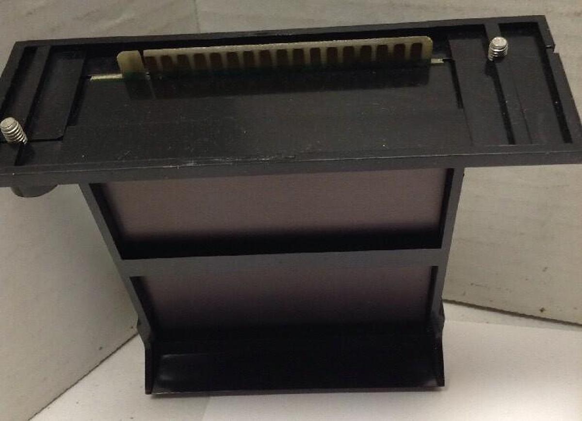 Texas Instruments,6MT32,16 Output Logic Interface