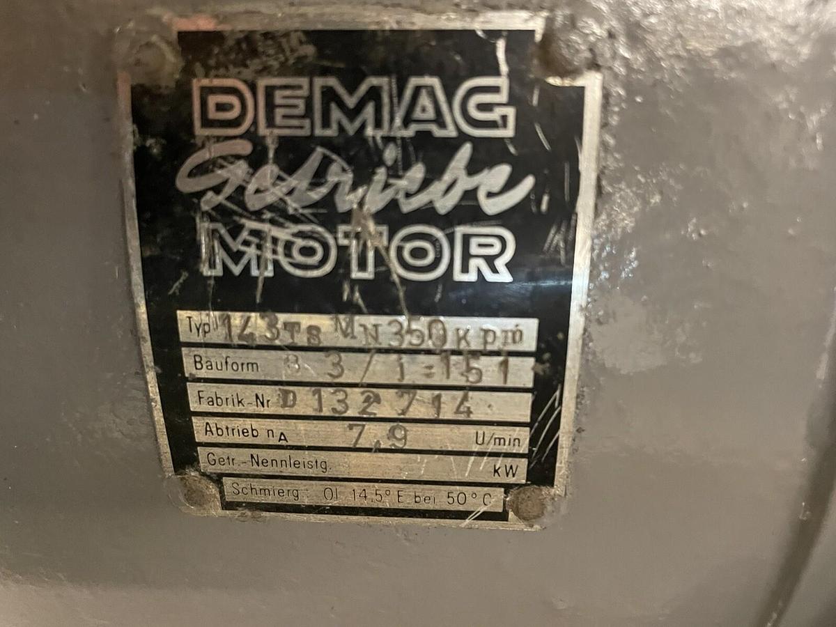 Used Demag,143TS-MN350KPM d132714,GEAR REDUCER RATIO 151 OUT 7.9 RPM