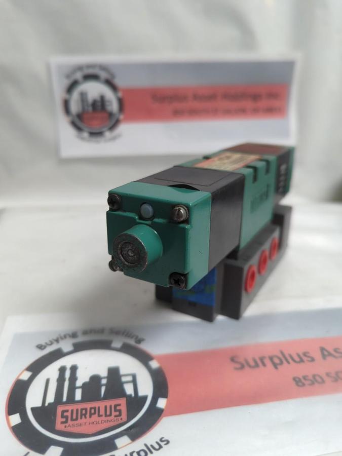 Used NUMATICS,152SS63AK000030,SOLENOID VALVE AMP. 12 WITH VALVE PLATE PRE-OWNED