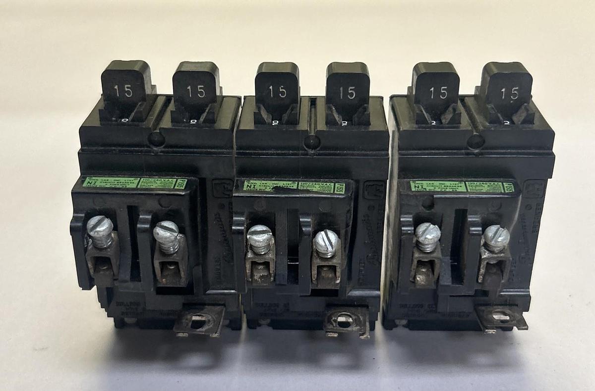 Used BULLDOG ELECTRIC,P1515,PUSHMATIC CIRCUIT BREAKER 15A 120/240V 2P LOT OF 3