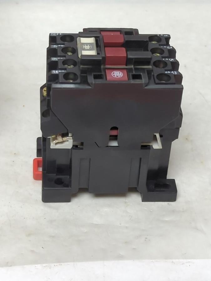 Used TELEMECANIQUE,LC1-D123,CONTACTOR 25A 660V PRE-OWNED