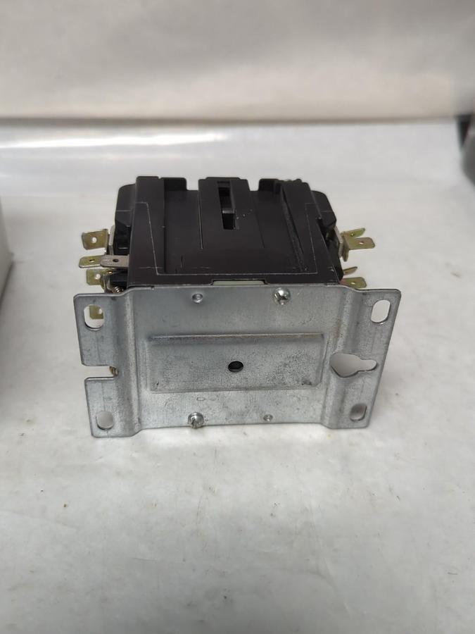 Used FURNAS,42CF35AJ,DEFINITE PURPOSE CONTROLLER 3-POLE PRE-OWNED