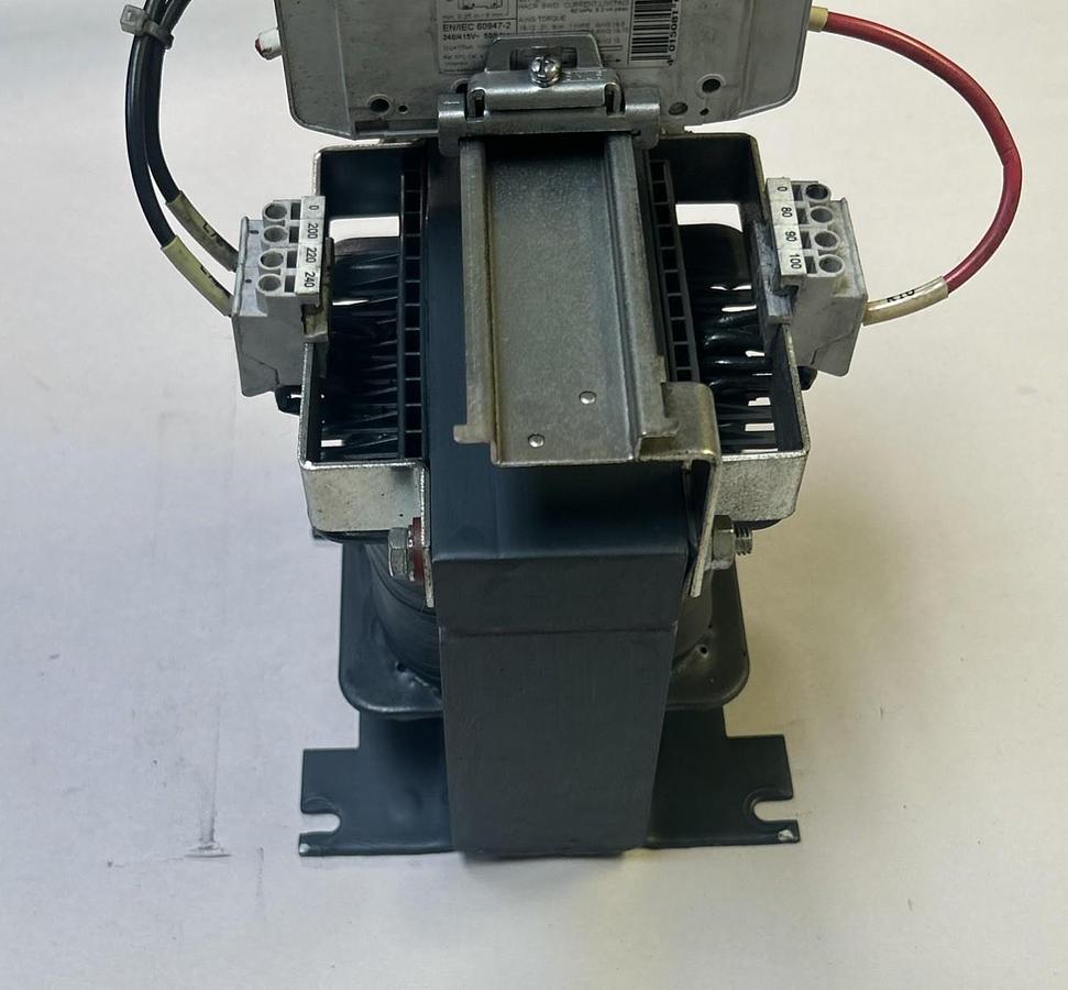 Used EATON,EN61558,TRANSFORMER