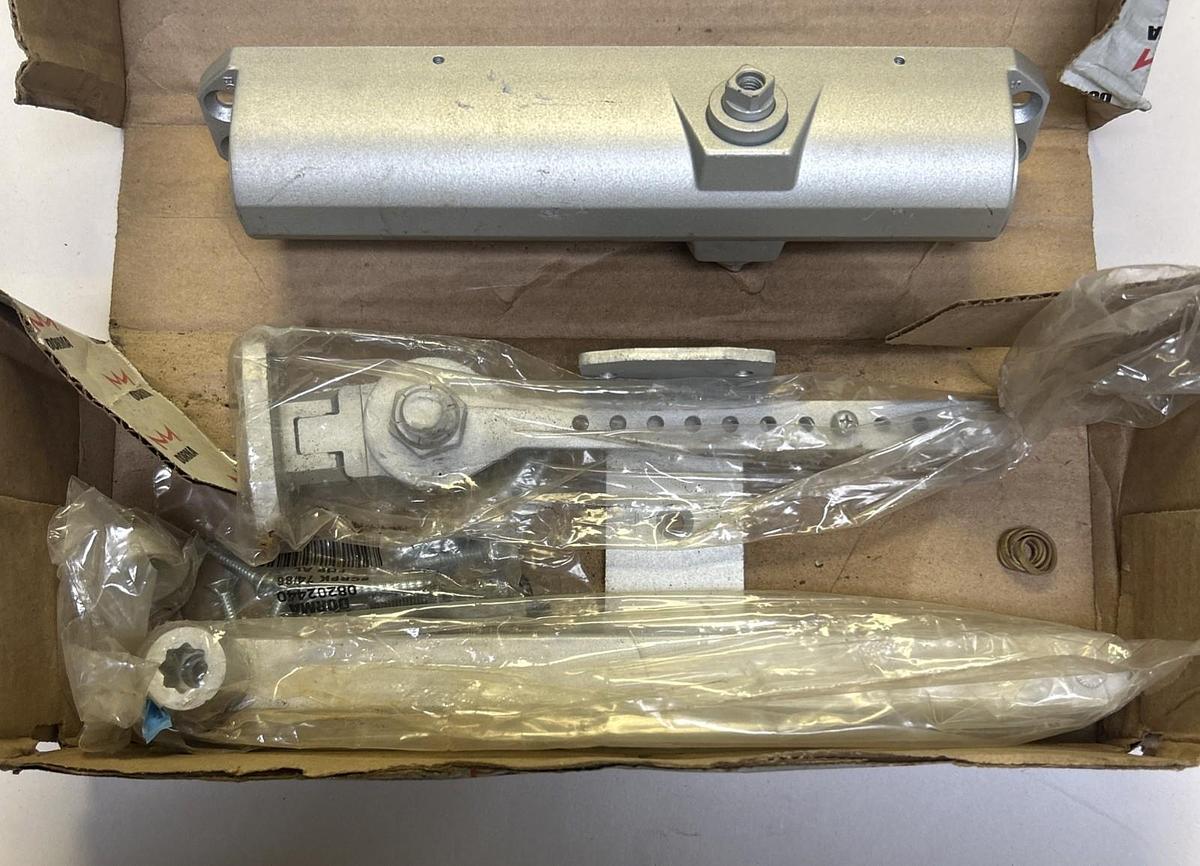 DORMA,7436DA FHP 689,DOOR CLOSER NOS