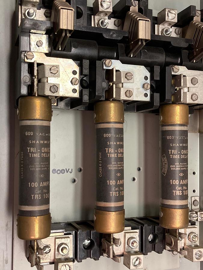 Used General Electric,TH3363M,Disconnect Safety Switch Model 2 100A 250VDC