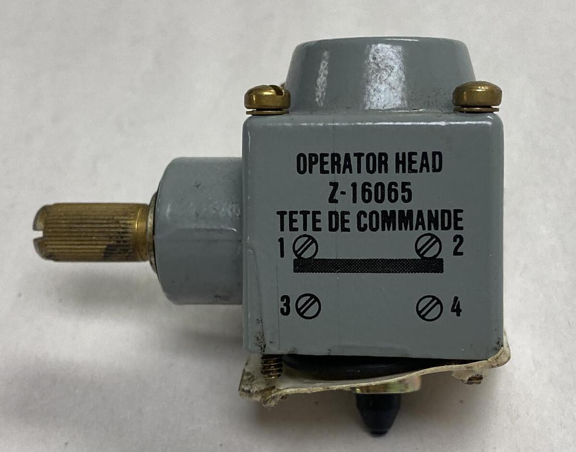 Allen-Bradley,Z-16065,Operating Head Renewal Part NOS