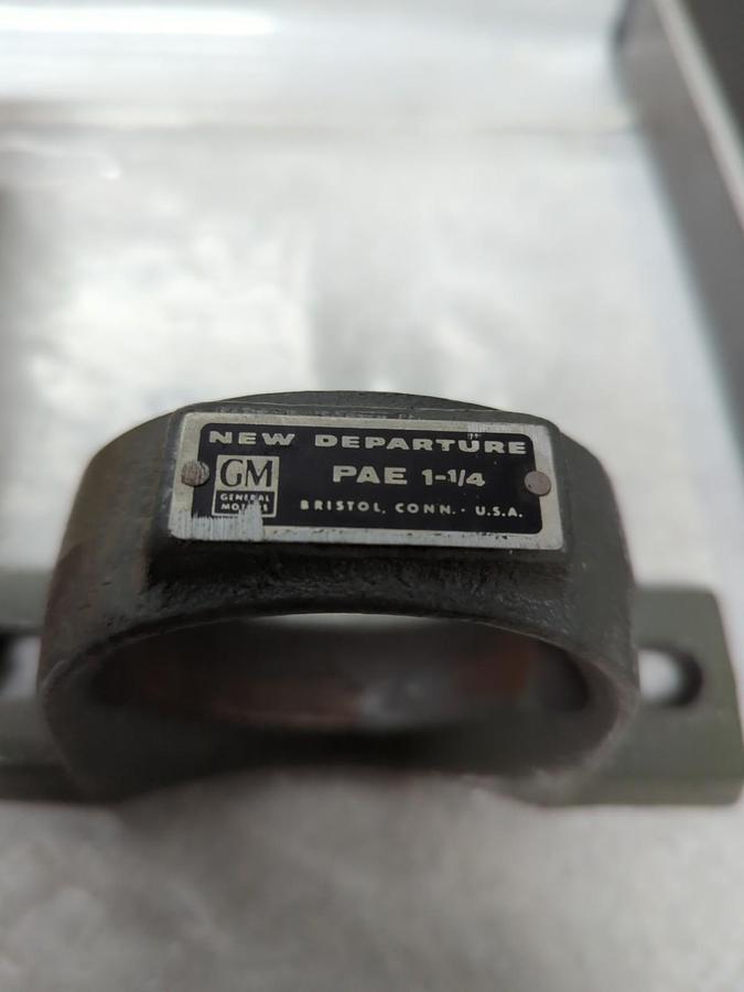 GM/NEW DEPARTURE,PAE-1/4,PILLOW BLOCK HOUSING ONLY NOS