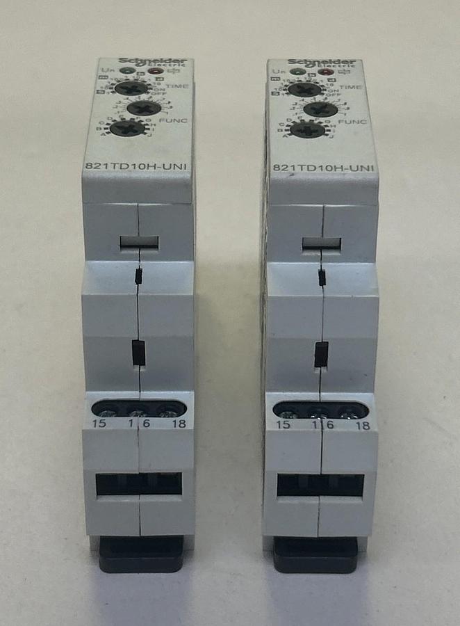 Used SCHNEIDER ELECTRIC,821TD10H-UNI,TIME DELAY RELAY LOT OF 2