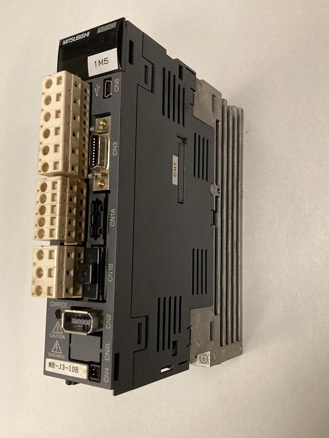 Used MITSUBISHI,MR-J3-10B,AC SERVO AMPLIFIER 100W 170V