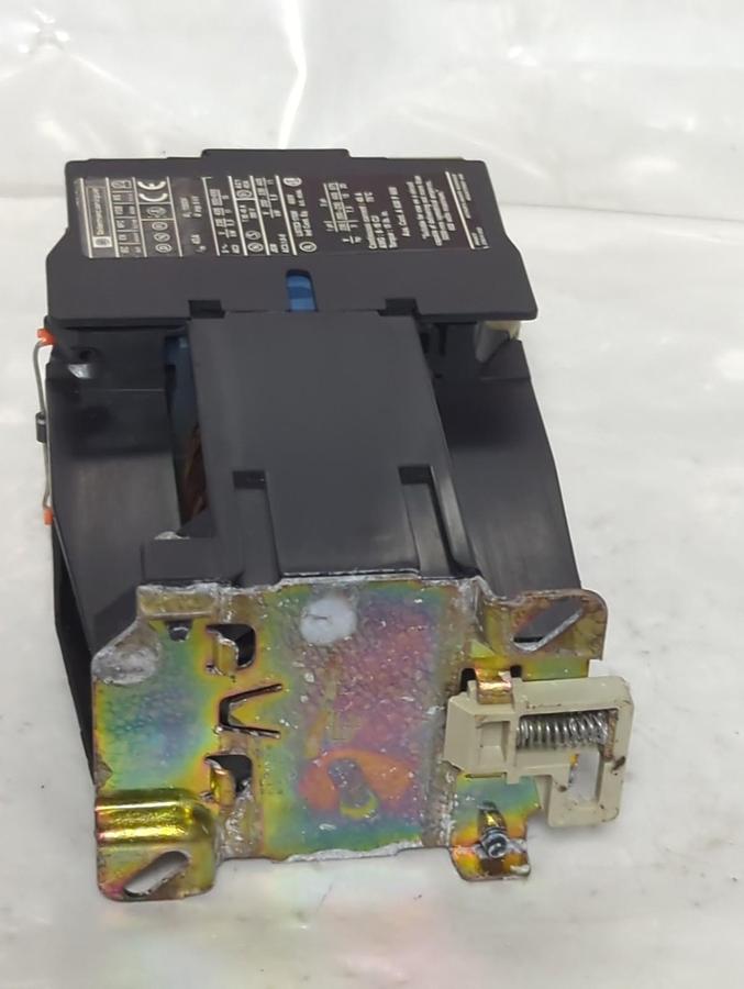 Used TELEMECANIQUE,LP1-D25004,CONTACTOR PRE-OWNED