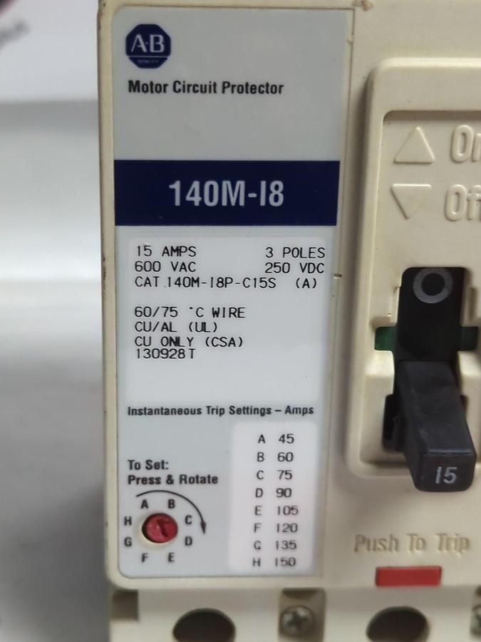 Used ALLEN BRADLEY,140M-I8,MOTOR CIRCUIT PROTECTOR 600VAC 15 AMP 3-POLE 250VDC