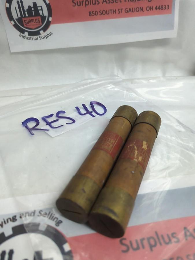 COOPER BUSSMANN,RES40,RENEWABLE 40 AMP FUSE LOT OF 2 PRE-OWNED