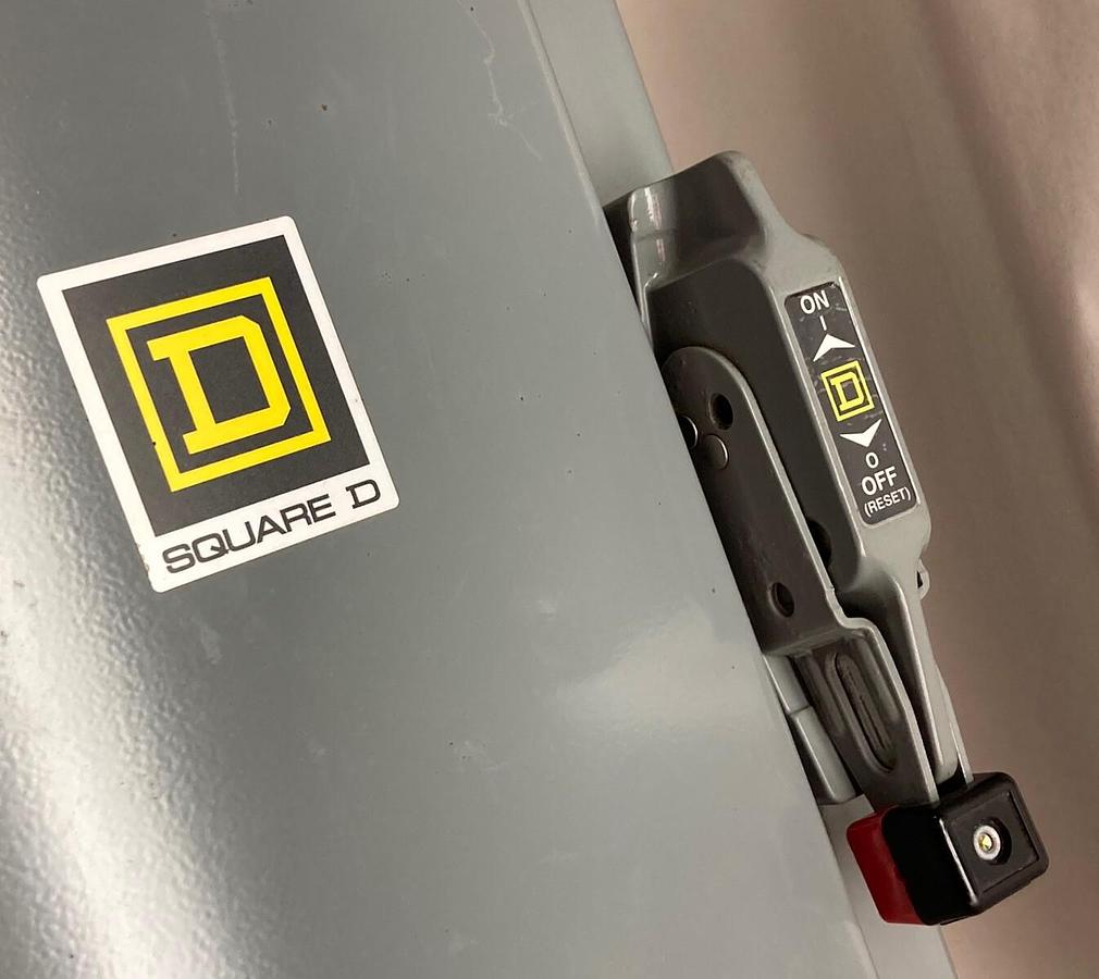 Square D,8538SBG32V84CFF4P1TX20,SIZE 0 Combination Starters Type 1 30A