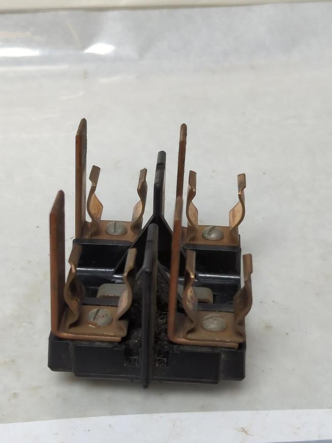 ILSCO,C-15,MAIN FUSE PULL-OUT PRE-OWNED