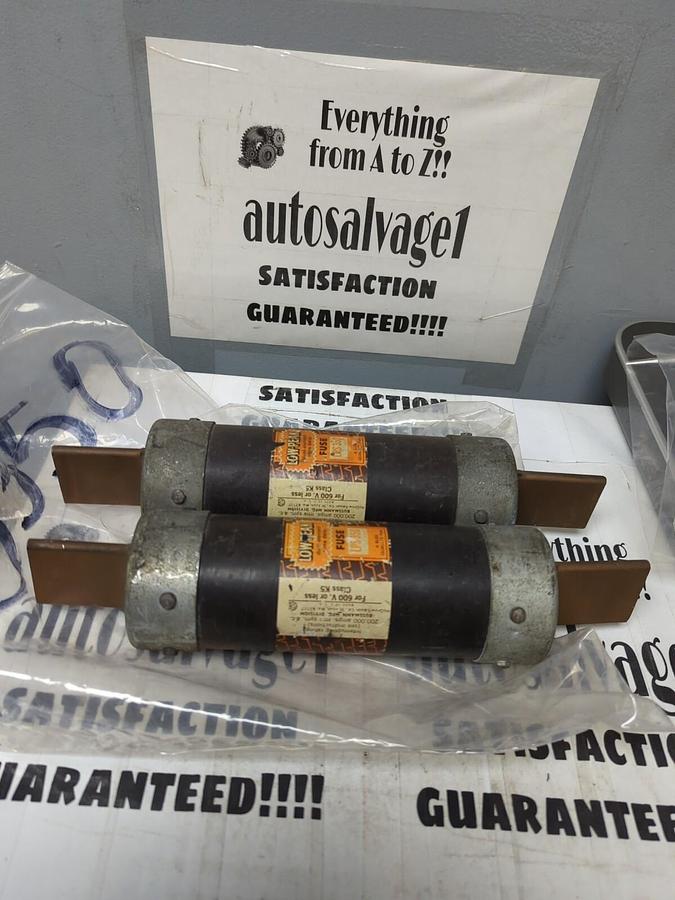 COOPER BUSSMANN,LPS-350,LOW-PEAK 350 AMP FUSES LOT OF 2 NOS