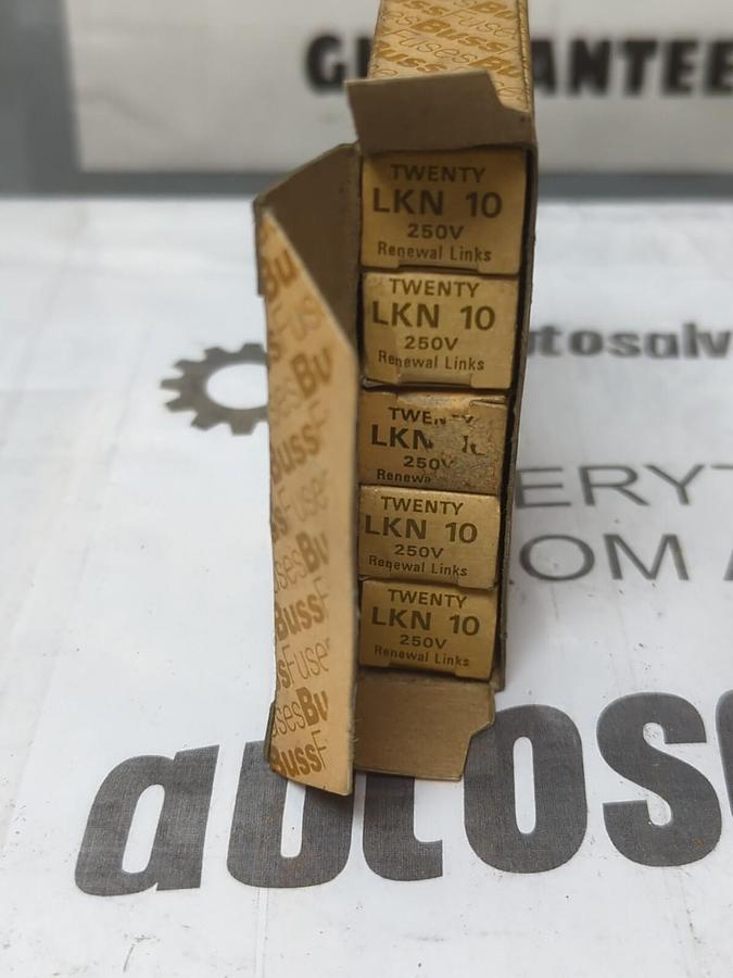 COOPER BUSSMANN,LKN-10,SUPER-LAG RENEWAL LINKS 250V LOT OF 220