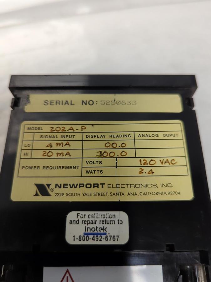 Used NEWPORT,2002A-P,PROCESS PANEL METER 2.4 WATTS 120VAC PRE-OWNED