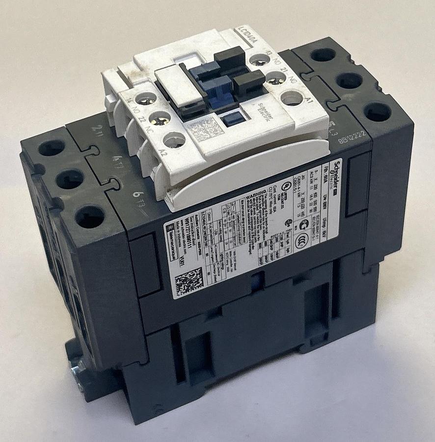 Used SCHNEIDER ELECTRIC,LC1D40A,CONTACTOR