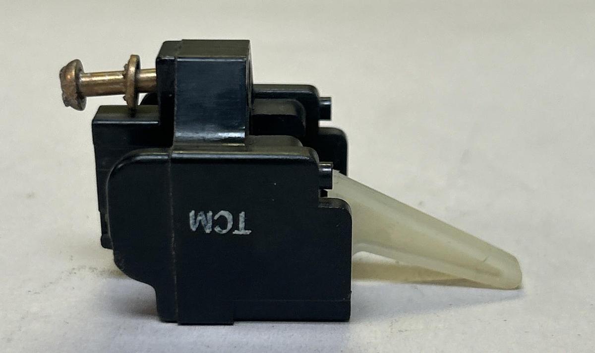Used ALLEN BRADLEY,1495-G5,SERIES L AUXILIARY CONTACT