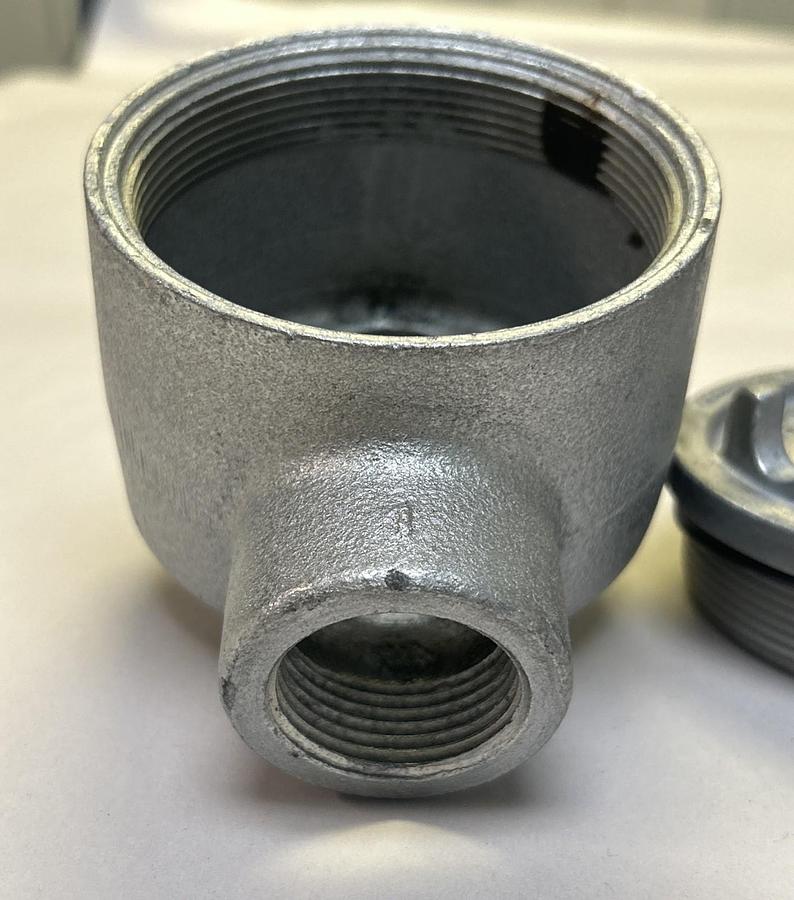 CROUSE HINDS,GUAB36,CONDUIT OUTLET BOX W/ COVER NOS